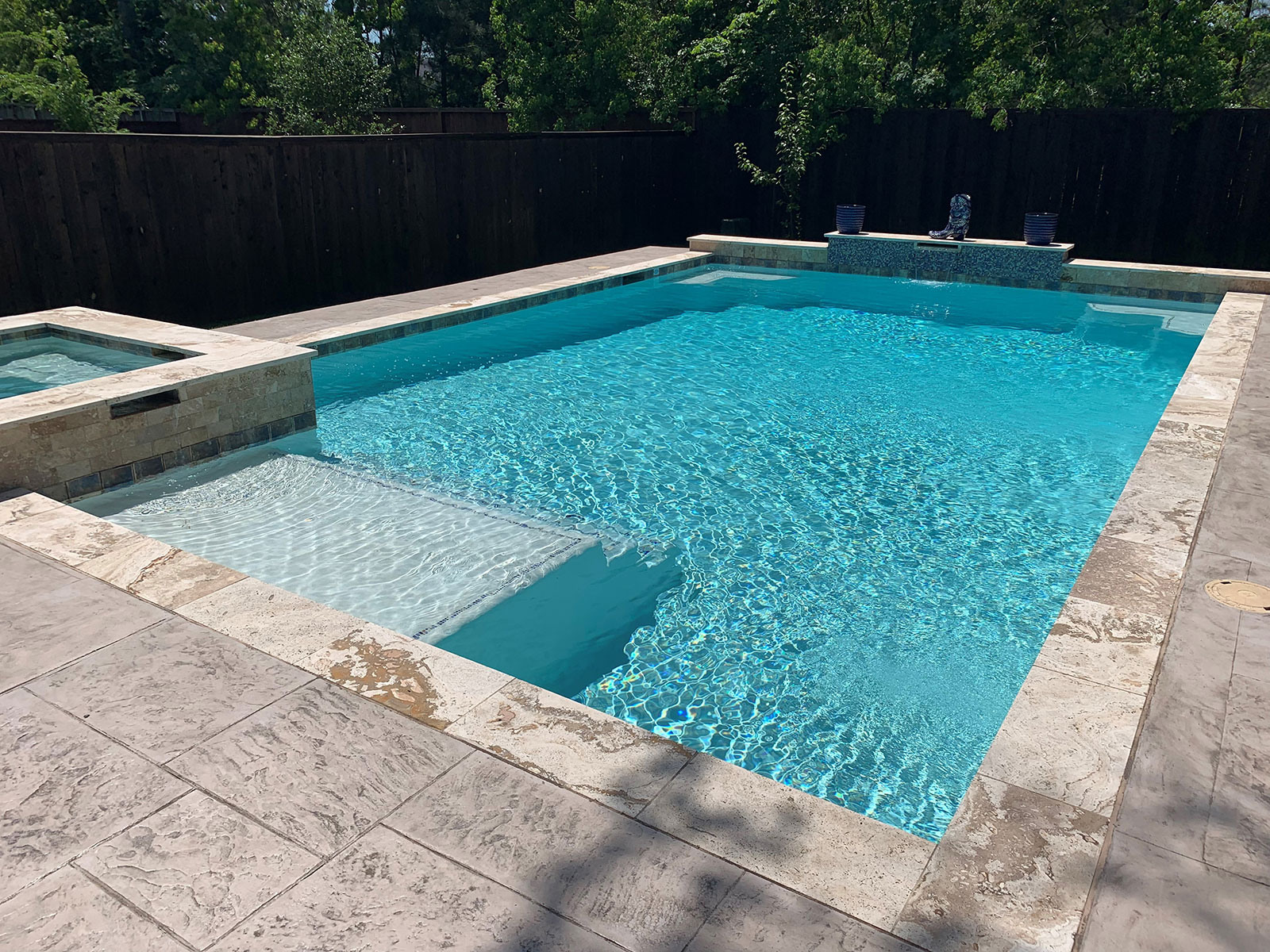 pool features, tile and coping